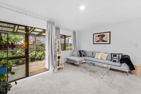 Photo of property in 2/2 Crosby Road, West Harbour, Auckland, 0618