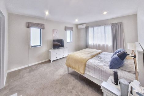 Photo of property in 1/48 Woodside Road, Massey, Auckland, 0614