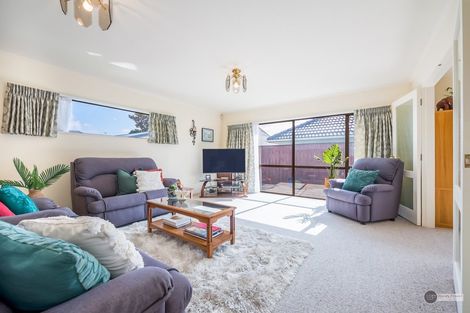 Photo of property in 15a Collingwood Street, Waterloo, Lower Hutt, 5011