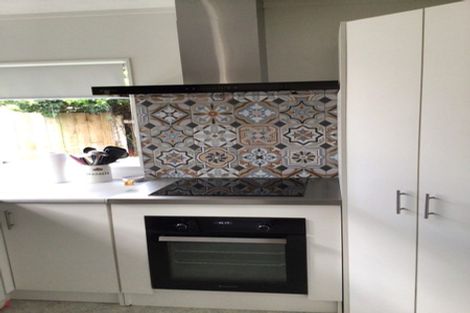 Photo of property in 11 Gloria Avenue, Te Atatu Peninsula, Auckland, 0610