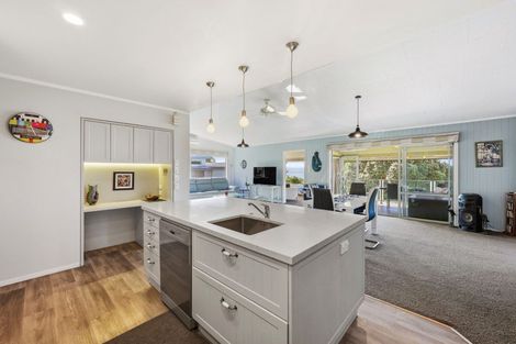 Photo of property in 49 Torkar Road, Clarks Beach, 2122