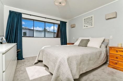Photo of property in 8/27 Rangatira Road, Birkdale, Auckland, 0626