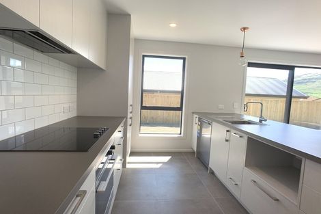 Photo of property in 10 Leicester Street, Jacks Point, 9371