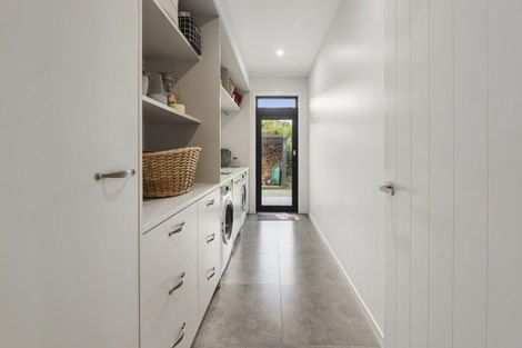 Photo of property in 32 Lacebark Drive, Kinloch, Taupo, 3377