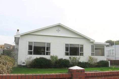 Photo of property in 11 Mana Esplanade, Paremata, Porirua, 5026