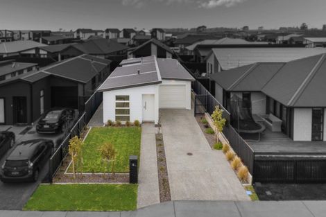 Photo of property in 9 Empire Crescent, Papamoa, 3118