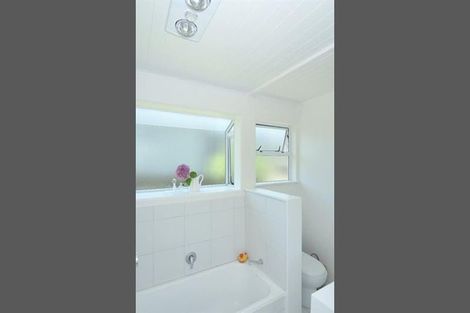 Photo of property in 13 Merchant Avenue, Te Atatu South, Auckland, 0610