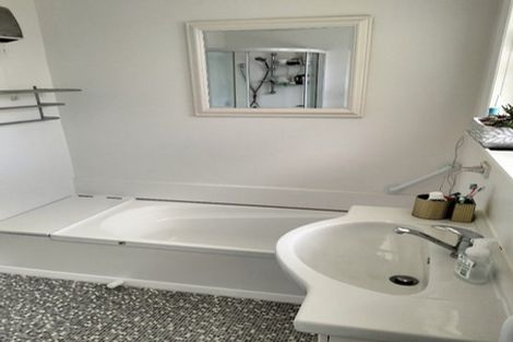 Photo of property in 1 Iris Grove, Trentham, Upper Hutt, 5018