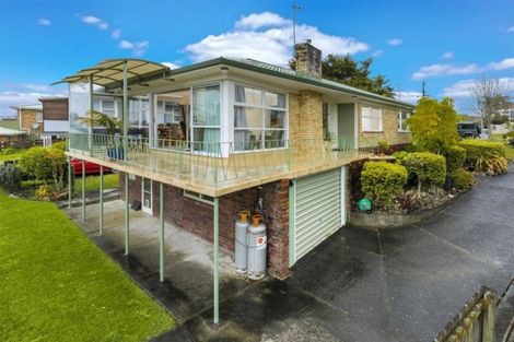 Photo of property in 26 Lyndhurst Road, Te Atatu South, Auckland, 0610