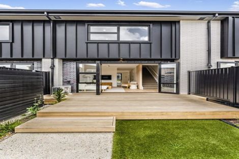 Photo of property in 660d Swanson Road, Swanson, Auckland, 0612