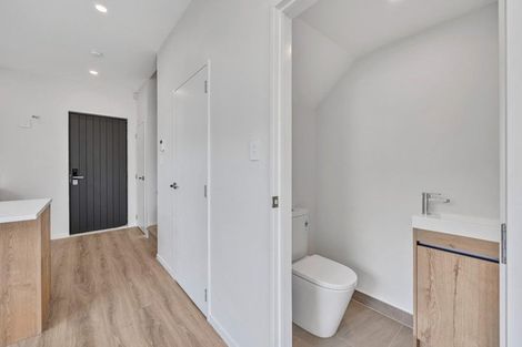 Photo of property in 345 Pakuranga Road, Pakuranga Heights, Auckland, 2010