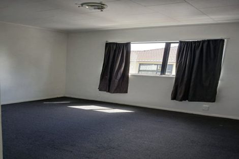 Photo of property in 2/12 Melleray Place, Randwick Park, Auckland, 2105