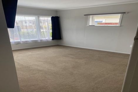 Photo of property in 5 Hallberry Road, Mangere East, Auckland, 2024