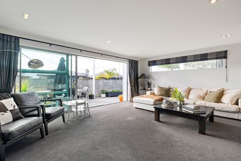 Photo of property in 4 The Palms, Rototuna, Hamilton, 3210