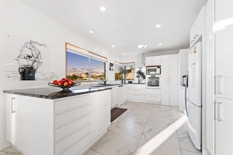 Photo of property in 21 Fishermans Cove, Army Bay, Whangaparaoa, 0930