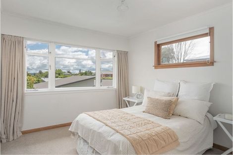 Photo of property in 2/74 Rokino Road, Hilltop, Taupo, 3330