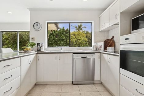 Photo of property in 23 Delmont Close, East Tamaki Heights, Auckland, 2016
