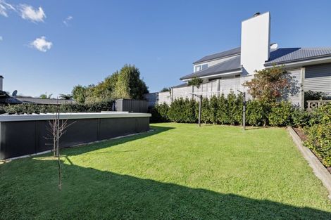 Photo of property in 384b Devonport Road, Tauranga South, Tauranga, 3112