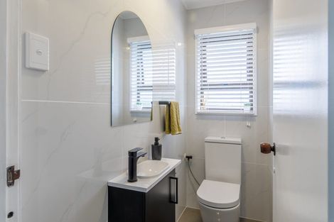 Photo of property in 3 Limbrick Street, Waipawa, 4210