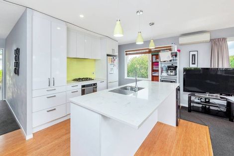 Photo of property in 50 Tamahere Drive, Glenfield, Auckland, 0629