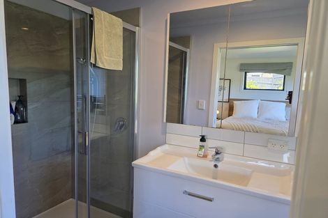 Photo of property in 17 Tauroa Road, Havelock North, 4130
