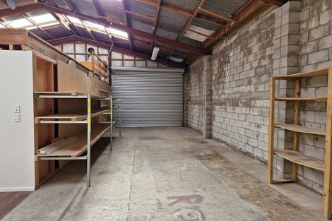 Photo of property in 1/73 Lake Road, Northcote, Auckland, 0627