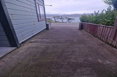 Photo of property in 301 Karaka Bay Road, Karaka Bays, Wellington, 6022