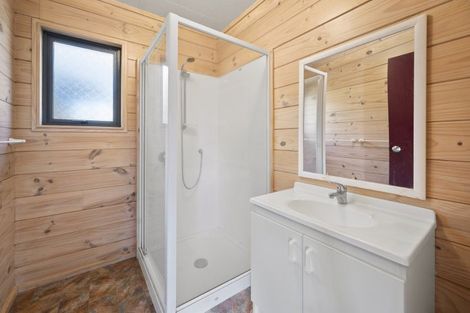 Photo of property in 58 Kinloch Road, Kinloch, Taupo, 3377