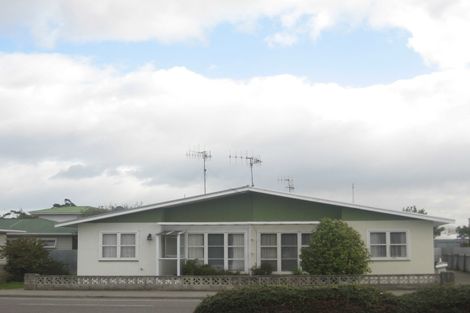 Photo of property in 54 Taradale Road, Marewa, Napier, 4110