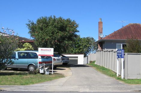 Photo of property in 194a Onewa Road, Birkenhead, Auckland, 0626