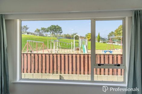 Photo of property in 19 Holly Grove, Maungaraki, Lower Hutt, 5010