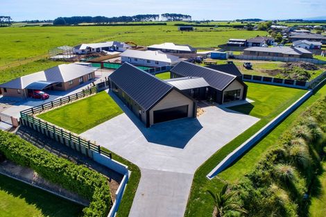 Photo of property in 22 Larlin Drive, Hawera, 4675