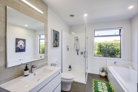 Photo of property in 46 Kopaki Bay Road, Puketapu, Napier, 4182