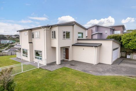 Photo of property in 18 Milford Street, Aotea, Porirua, 5024