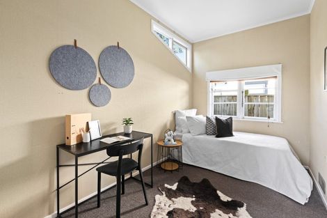 Photo of property in 58 Inglis Street, Seatoun, Wellington, 6022