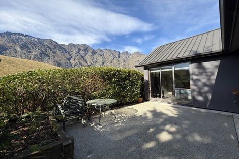 Photo of property in 15 Skye Lane, Jacks Point, Queenstown, 9371