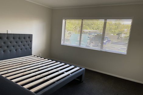 Photo of property in 3 Kaurilands Road, Titirangi, Auckland, 0604