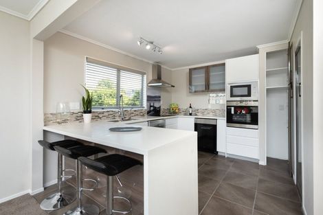 Photo of property in 12 Takahe Place, Matua, Tauranga, 3110