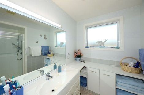 Photo of property in 17 Thurso Place, New Brighton, Christchurch, 8083