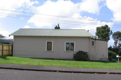 Photo of property in 2a Sarona Avenue, Glen Eden, Auckland, 0602