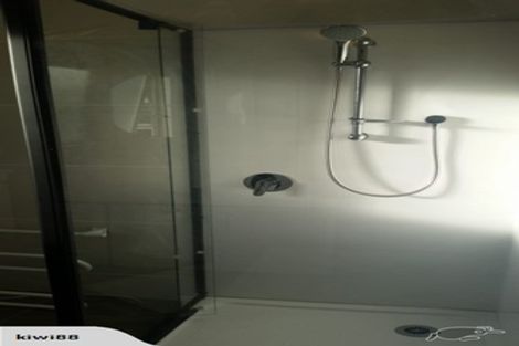 Photo of property in 32 Pipitea Place, Massey, Auckland, 0614