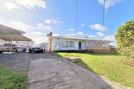 Photo of property in 44 Royal View Road, Te Atatu South, Auckland, 0610