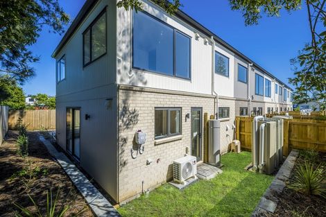 Photo of property in 8d Jupiter Street, Rosehill, Papakura, 2113