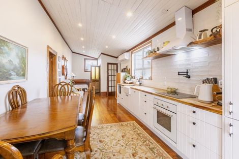 Photo of property in 1 Russell Street, Otane, 4202