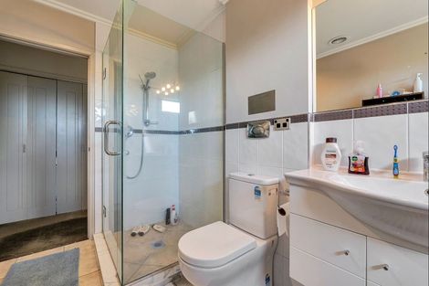 Photo of property in 204 Heta Road, Merrilands, New Plymouth, 4312