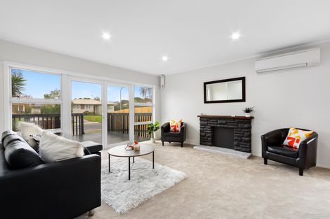 Photo of property in 20 Tairere Crescent, Rosehill, Papakura, 2113