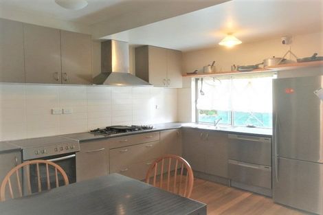 Photo of property in 5 Fowler Street, Northcote, Auckland, 0627