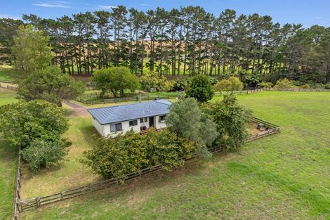 Photo of property in 287 Taurangaruru Road, Karioitahi, Waiuku, 2683