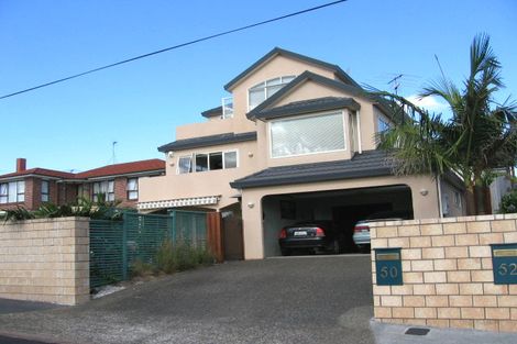 Photo of property in 1/50 Howard Road, Northcote, Auckland, 0627