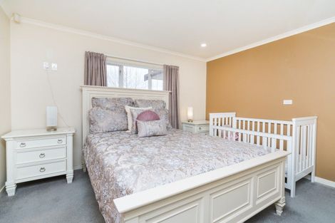 Photo of property in 19 Branigan Parade, Kelvin Grove, Palmerston North, 4414
